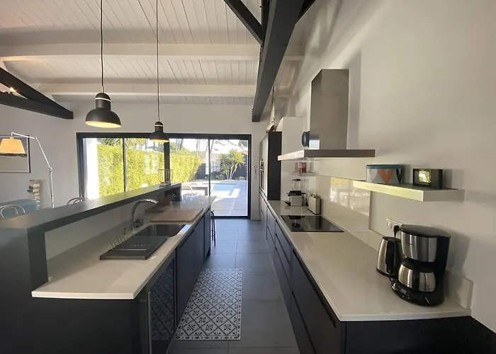 La De L Ancre Marine